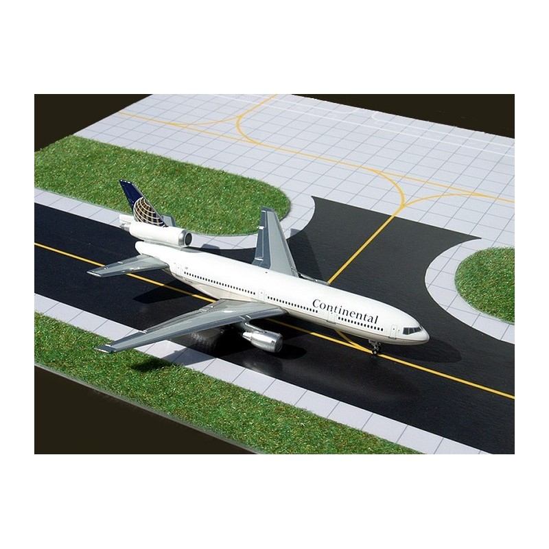 Model samolotu McDonnell Douglas DC-10, skala 1:400, GeminiJets. Malowanie Continental.