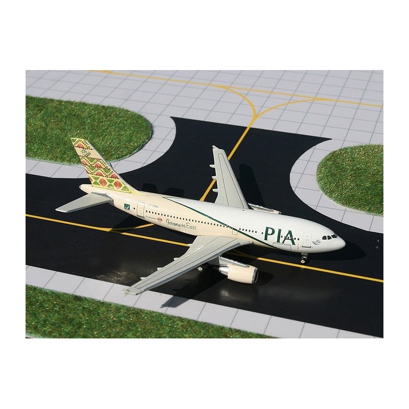 Model redukcyjny Airbus A310, skala 1:400, GeminiJets. Malowanie PIA, biały kadłub z zielonymi akcentami i kolorowym ogonem.