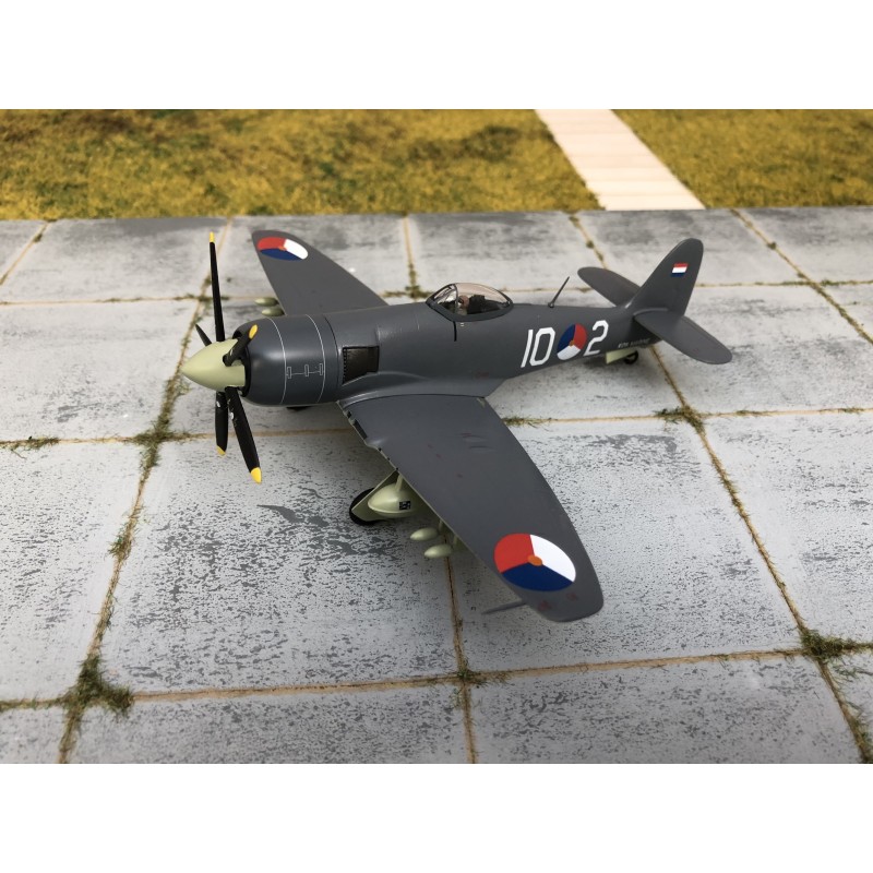 Model Hawker Sea Fury FB.11, skala 1:72, w malowaniu Sky Guardians.