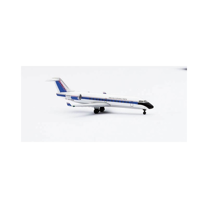 Model samolotu Delta Connection Canadair Jet CRJ200 "Sky West" w skali 1:500, Herpa, malowanie Delta Connection, detale linii lo