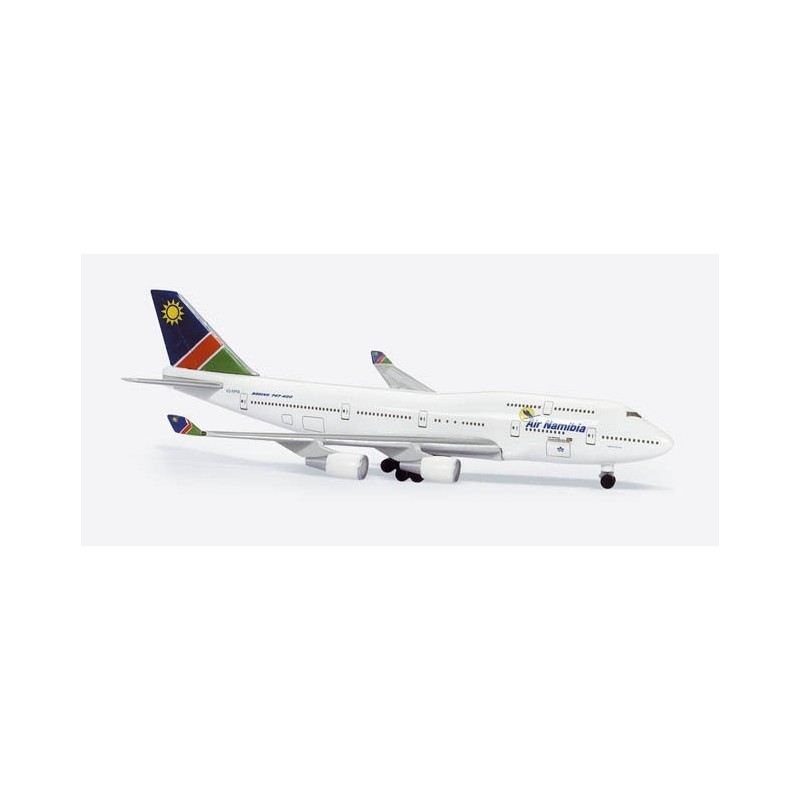 Model samolotu Boeing 747-400 linii Air Namibia, skala 1:500, Herpa. Biały kadłub, kolorowe malowanie ogona i logo linii lotnicz