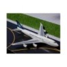 Model redukcyjny Boeing 747-400, skala 1:500, Garuda Indonesia, biały kadłub z niebieskimi detalami.