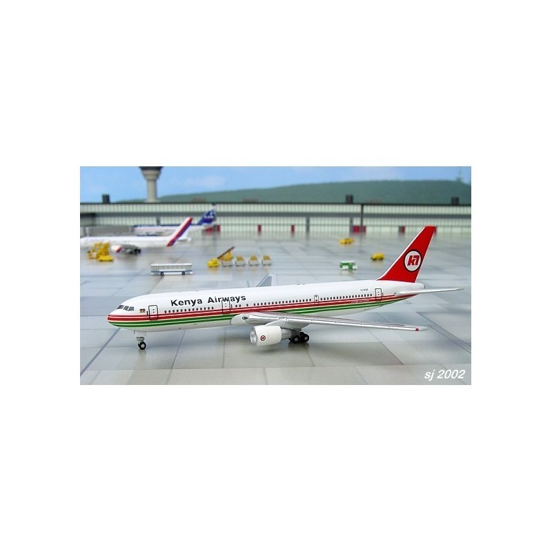 Model redukcyjny Boeing 767-300 Kenya Airways, skala 1:500, Star Jets. Biały kadłub z czerwono-zielonymi pasami, logo linii lotn