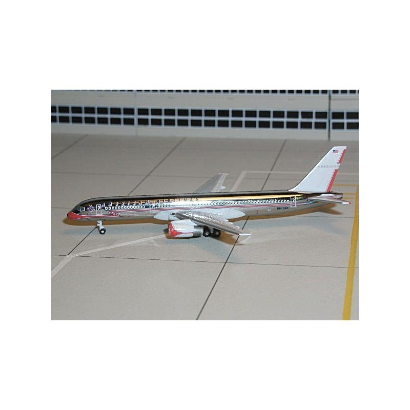 Model redukcyjny Boeing 757-200, skala 1/500, chromowany, American Airlines.