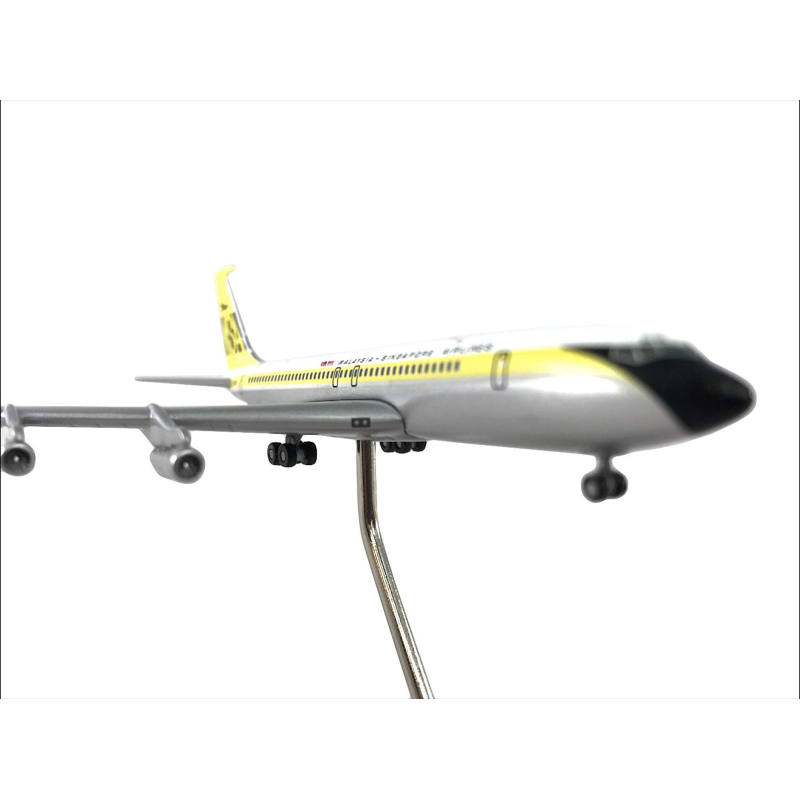 Model redukcyjny Boeing 707-320 MSA, skala 1:400, producent nieznany. Malowanie Malaysia-Singapore Airlines, detale.