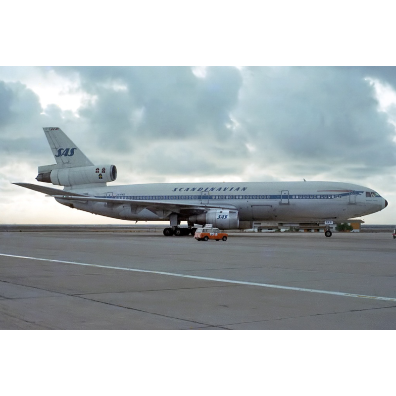 McDonnell Douglas DC-10, skala 1:400, malowanie SAS.