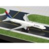 Model redukcyjny Boeing 767-300 Delta, skala 1/400. Malowanie linii Delta, rejestracja N185DN.
