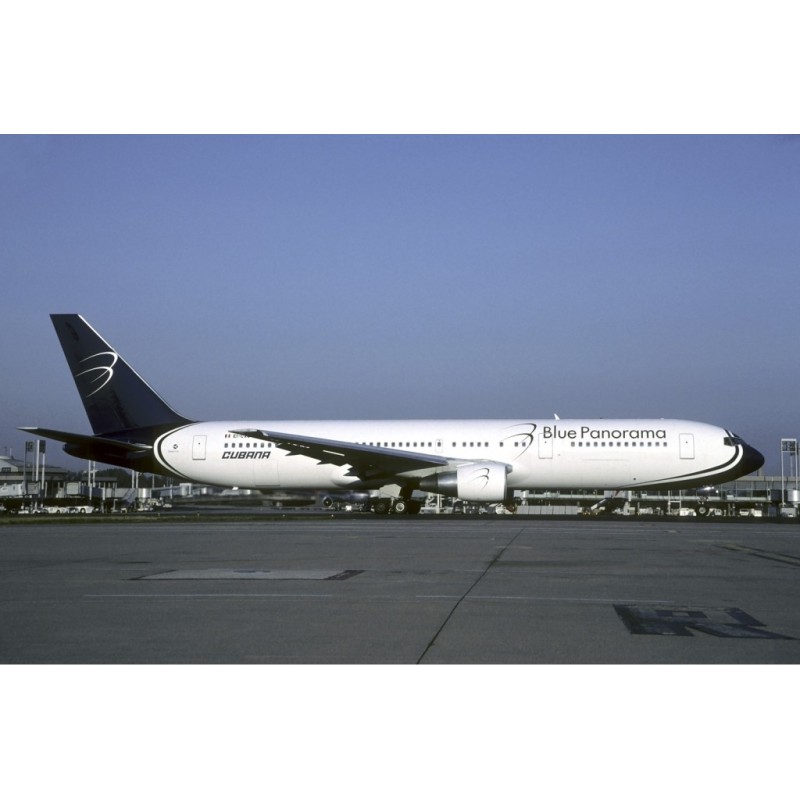 Model redukcyjny Boeing 767-300, skala 1/400, Blue Panorama.