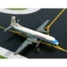 Model NAMC YS-11 PIEDMONT, 1:400, biały z niebieskim i czerwonym malowaniem.
