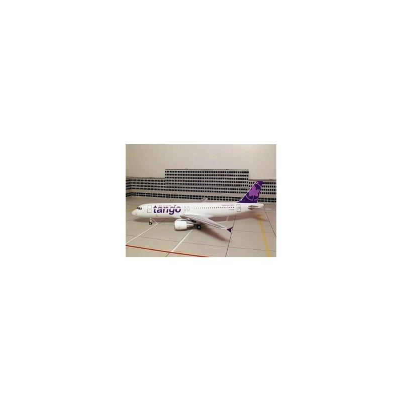 Model samolotu Airbus A320-200 Air Canada Tango, skala 1/200. Biały kadłub, purpurowy ogon i napis "tango".