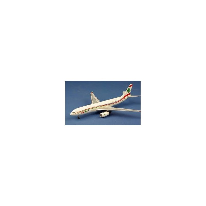 Model samolotu Airbus A330-200, skala 1:200, w malowaniu MEA, z detalami.