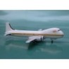 ATL-98 Carvair, skala 1:200, Phoenix Models. Biały kadłub, złota linia, logo Global Flying Services.