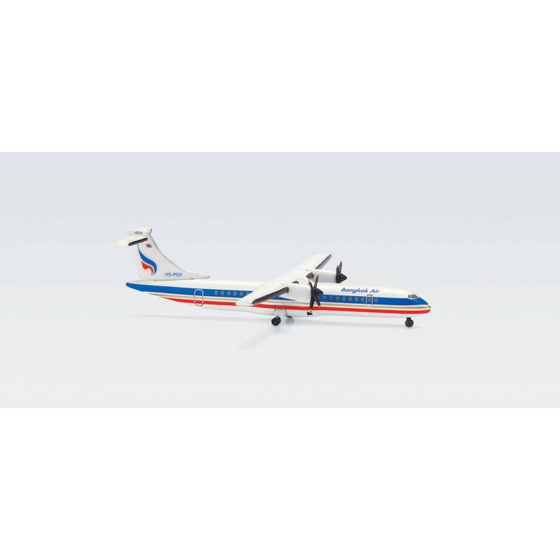 Model ATR-72, skala 1:500, Herpa. Malowanie Bangkok Airways, czerwono-biało-niebieskie.