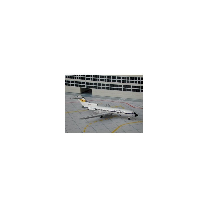 Model Boeing 727-100 Lufthansa, skala 1/500, barwy z lat 60., detaliczny.