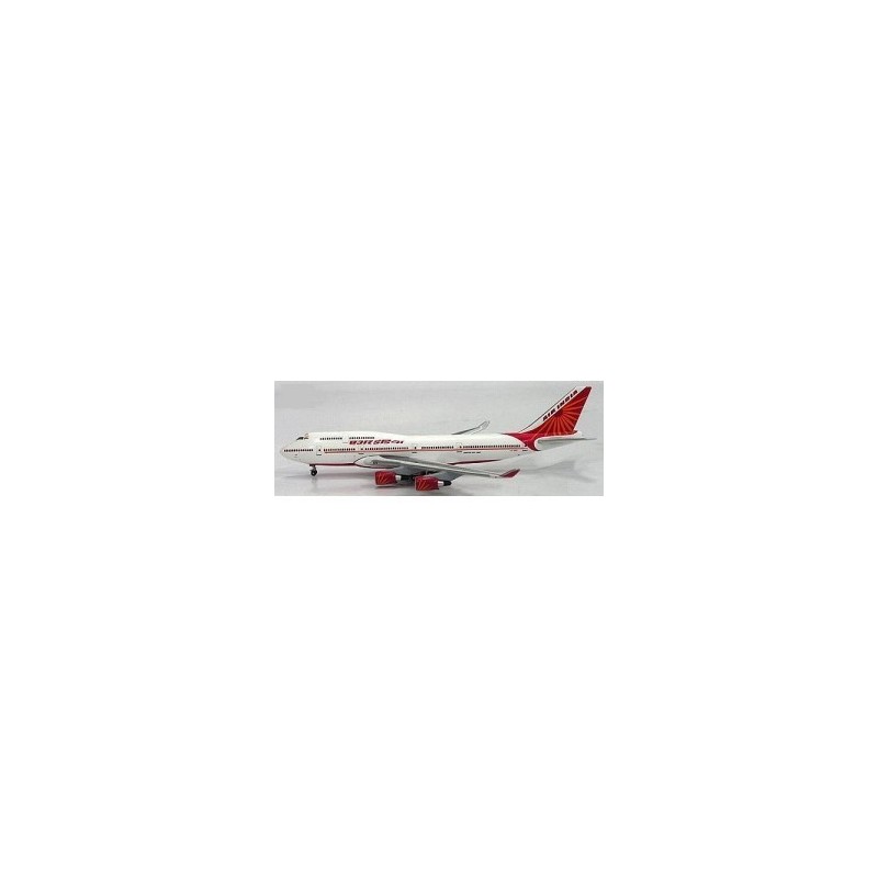Model Boeing 747-400 Air India, skala 1/500. Biały kadłub, czerwone akcenty i logo Air India.