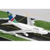Model Boeing 747SP Air Namibia, skala 1/400. Biały kadłub, ogon z kolorami Namibii.