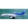 Model Boeing 767-300 LAN, skala 1/400, metalowy, w malowaniu linii LAN, rejestracja CC-CEK.
