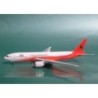 Model Boeing 777-200 TAAG Angola Airlines, skala 1/400. Biały kadłub, czerwony ogon i dolna część, logo linii lotniczej.