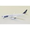 Model Boeing 787-9 Dreamliner, skala 1:200, LOT. Biały kadłub, logo LOT Polish Airlines.