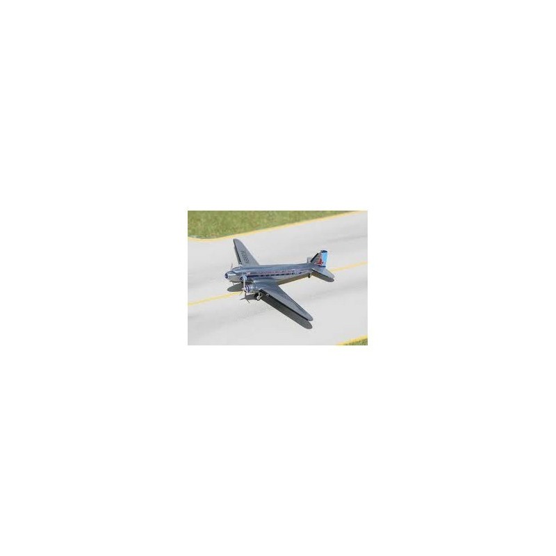 Model samolotu Douglas DC-3 Eastern Air, skala 1:250. Malowanie linii Eastern Air, rejestracja N88808.