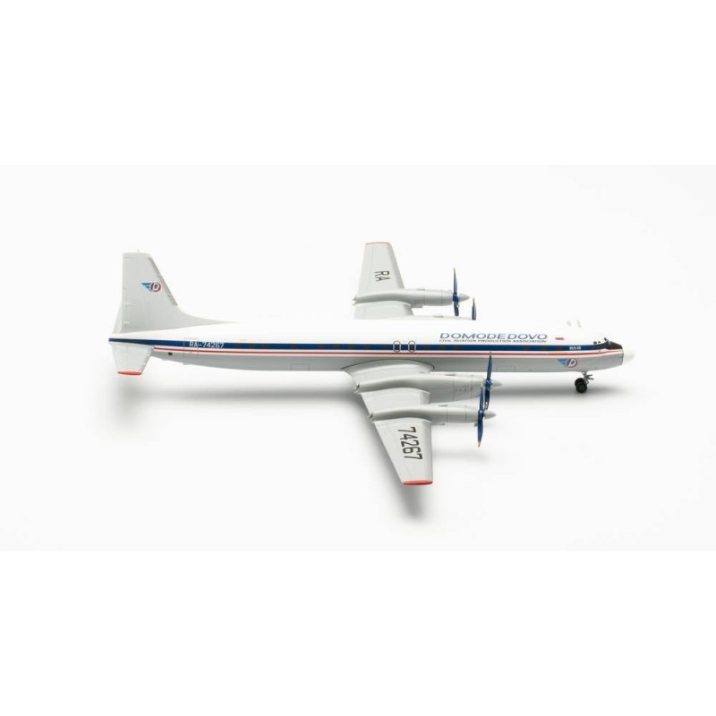 Model redukcyjny Ilyushin IL-18, skala 1:200, Herpa. Malowanie Domodedovo Airlines.