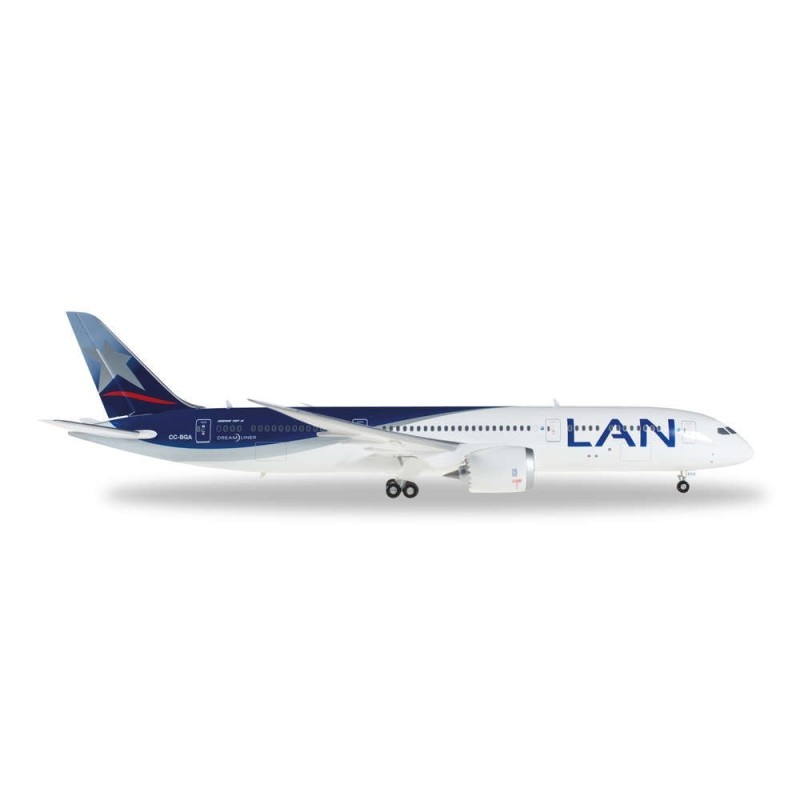 Model samolotu LAN AIRLINES BOEING 787-9 DREAMLINER, skala 1:200, Herpa. Biały kadłub, niebieskie akcenty i logo LAN.