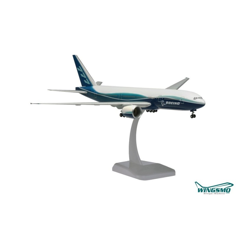 Model redukcyjny Boeing 777-200LR, skala 1:200, Hogan. Biały kadłub, malowanie Boeinga.