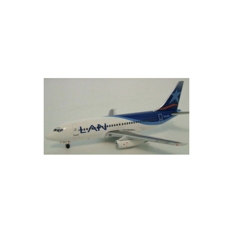 Model redukcyjny Boeing 737, skala 1:500, Inflight500. Malowanie LAN Chile.
