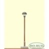 Lampa peronowa z drewnianym masztem