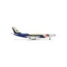 Model Armenian Airlines Ilyushin IL-86, skala 1:500, HERPA. Biało-niebieski kadłub z żółtymi akcentami.